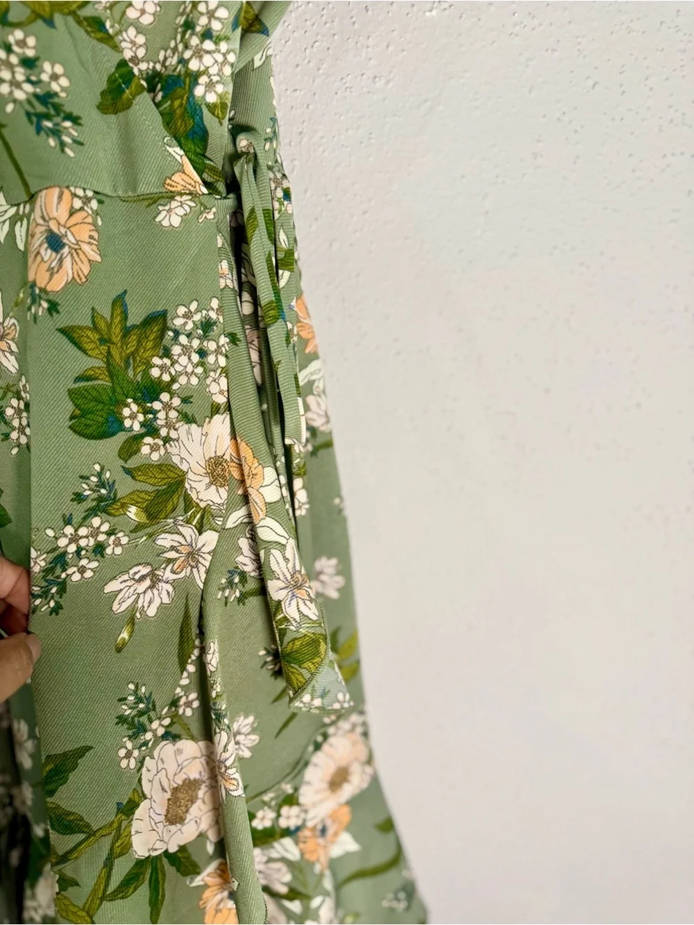 Speechless Floral Faux Wrap Mini Dress Sage Green Size L - Picture 5 of 8